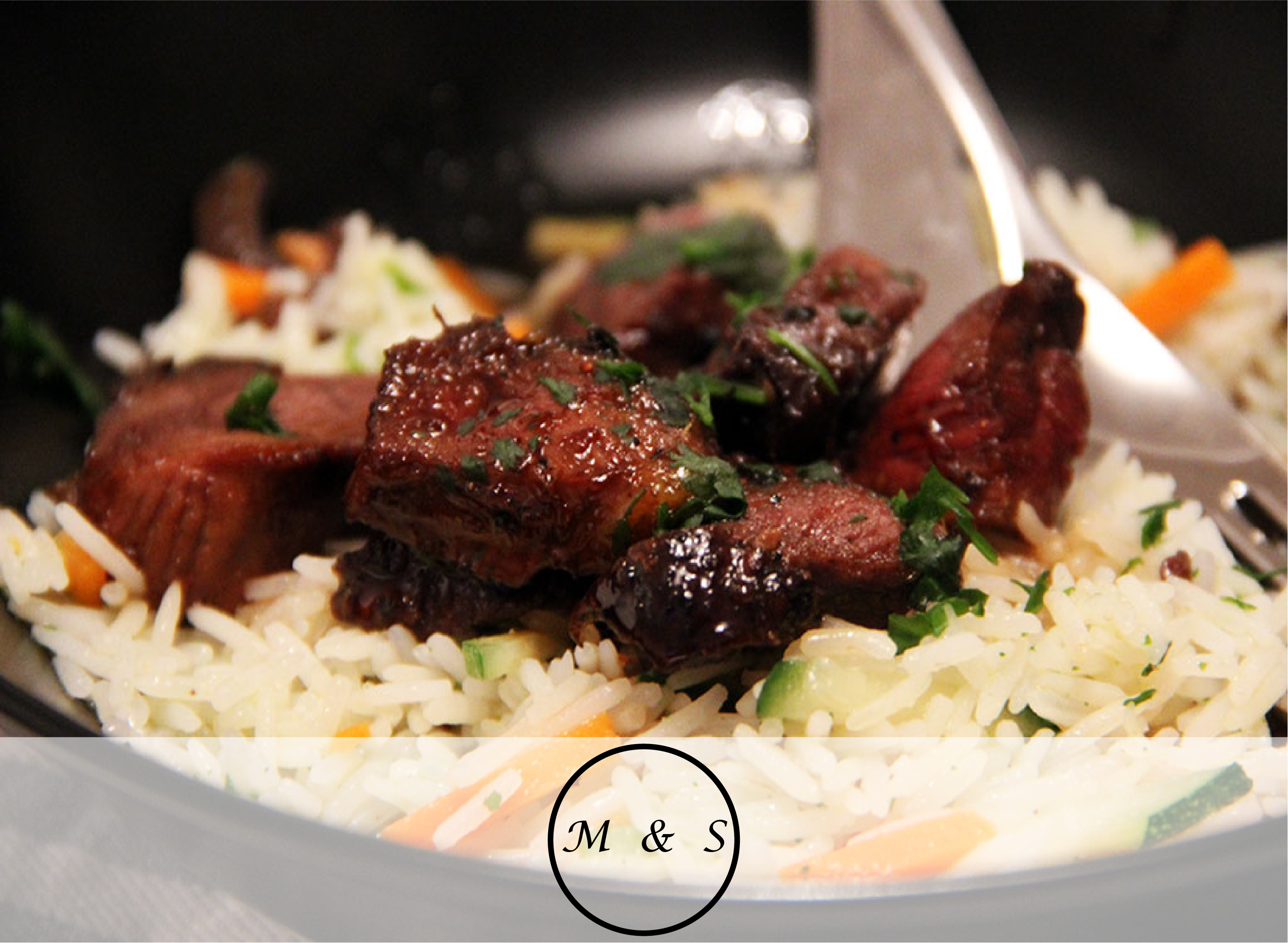 Plat phare 2 filet de canard laqué avec riz sauté au gingembre et légumes wok à la citronnelle